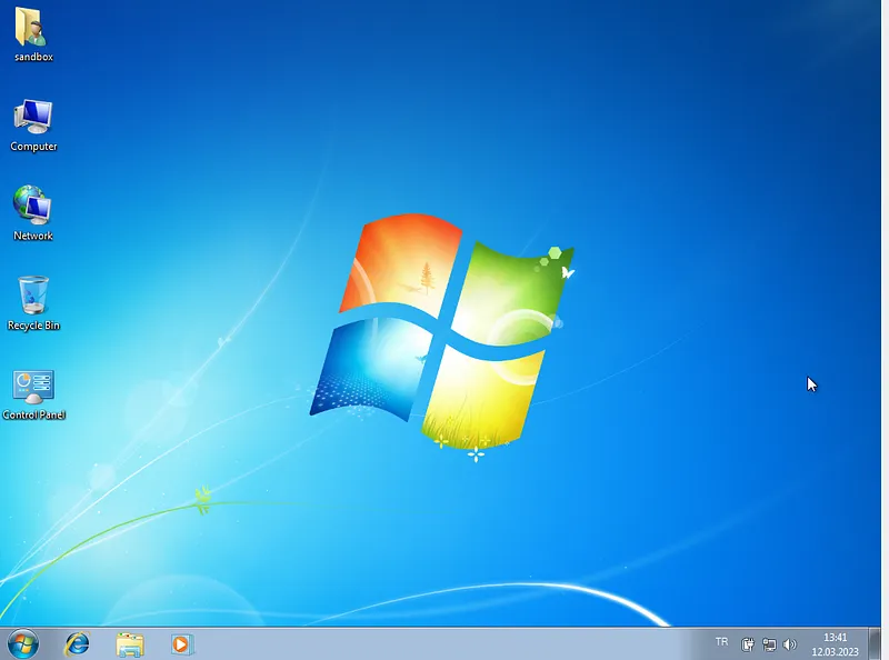 Installed Windows 7 Desktop Screen